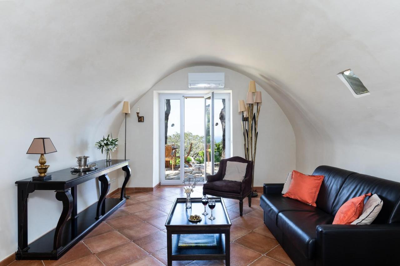 U Piazzale Villa Santa-Reparata-di-Balagna Ngoại thất bức ảnh
